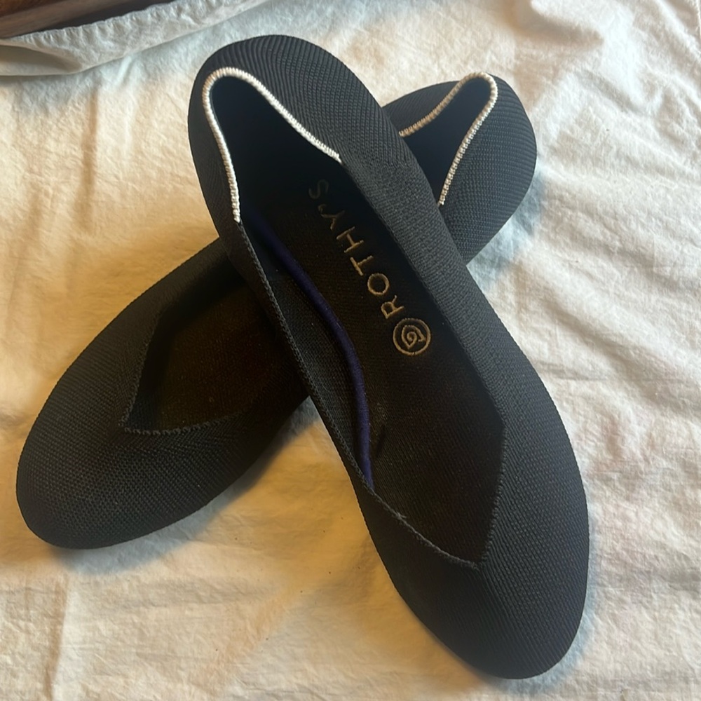 Rothy’s round toe black size 10